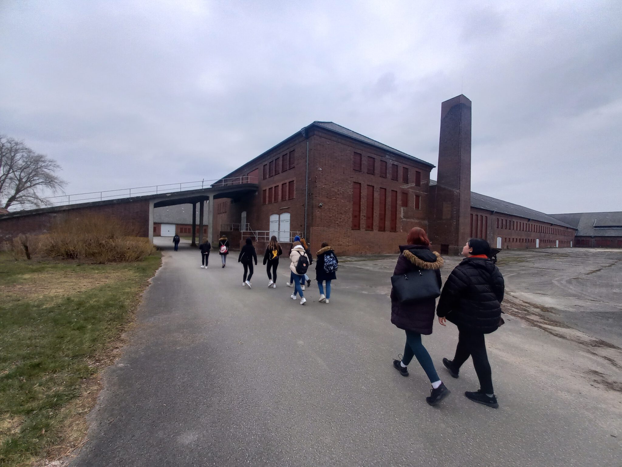 Besuch in der KZ-Gedenkstätte Neuengamme - Wümmeschule Ottersberg ...